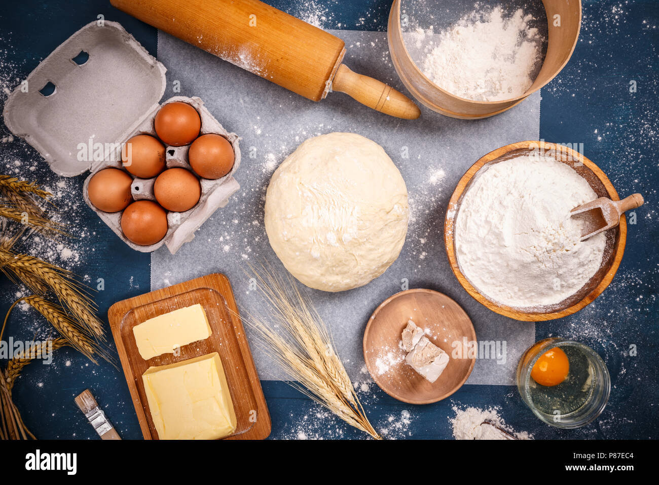 Ingredients for the preparation of bakery products, fresh dough in
