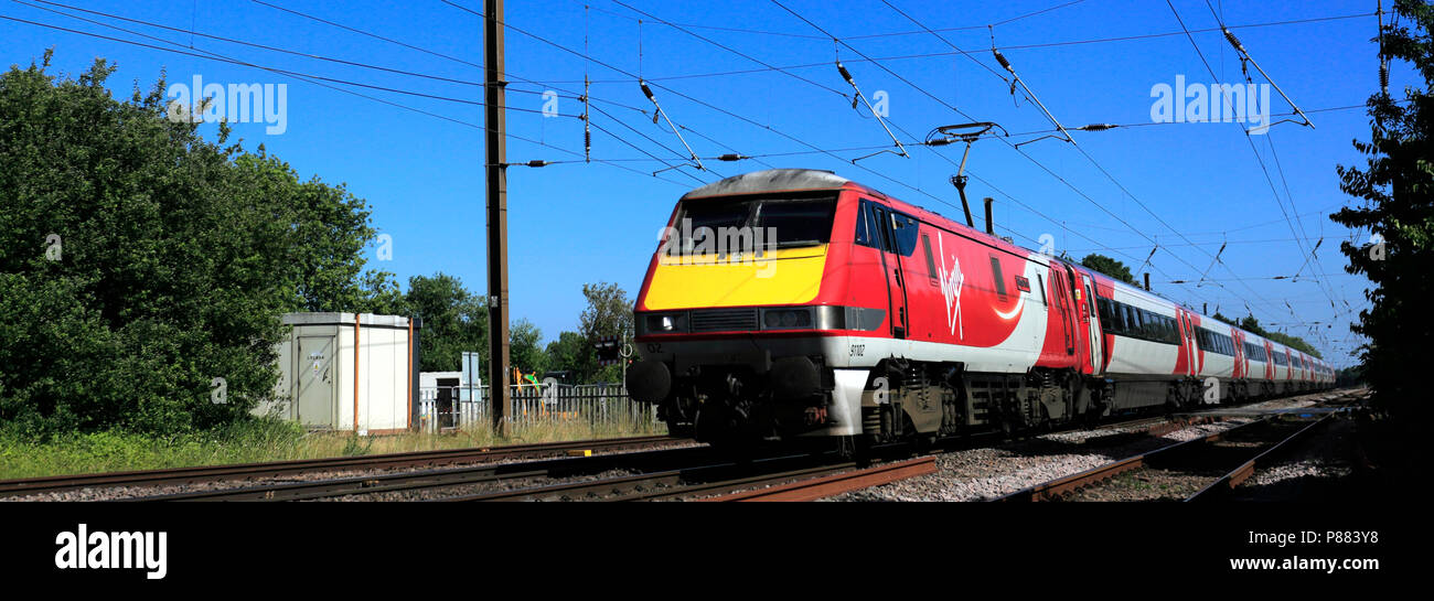 Virgin trains 91102 City of York, East Coast Main Line Railway, Peterborough, Cambridgeshire, England, UK Stock Photo