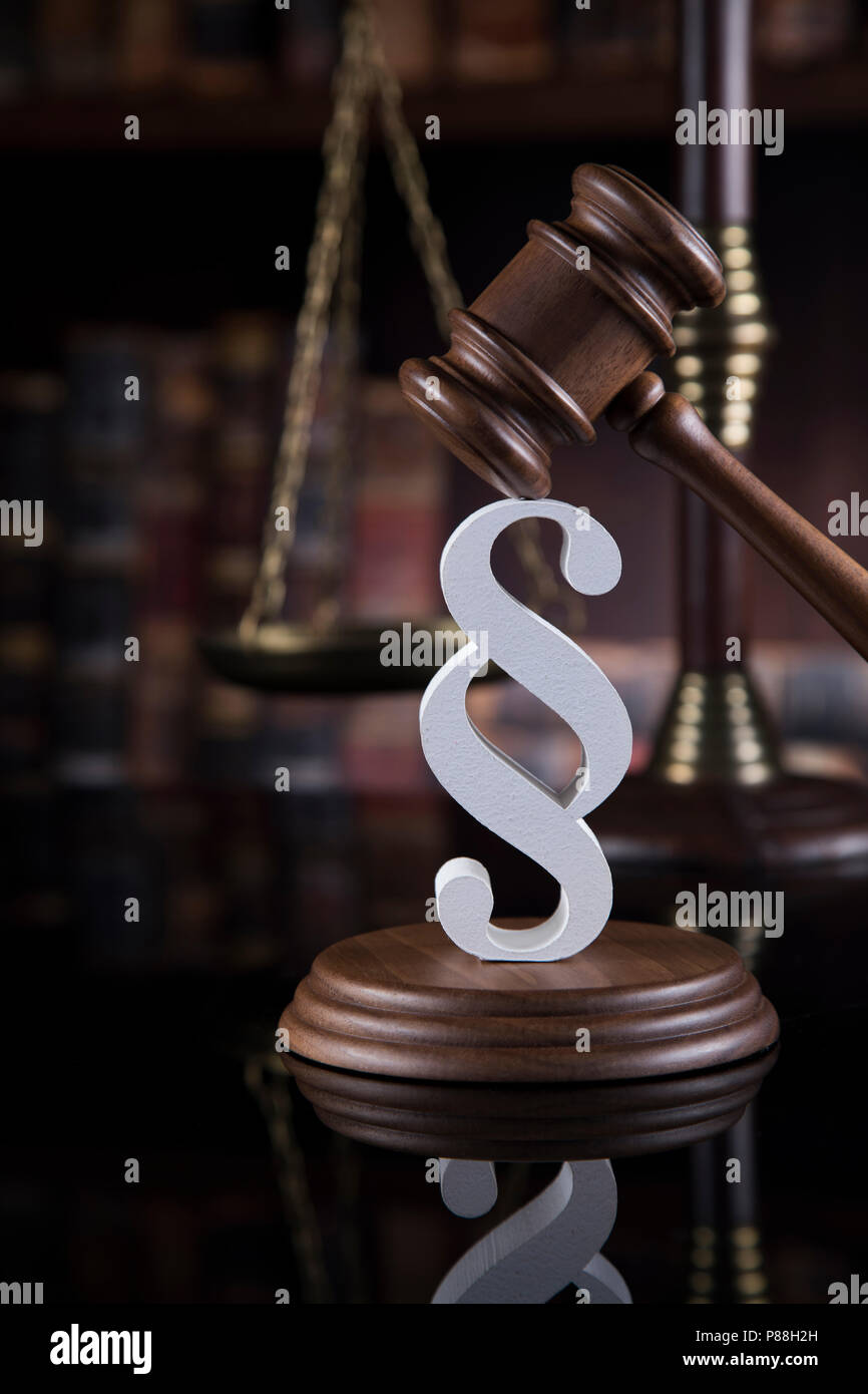 Mallet, Law, legal code of justice concept, paragraph sign Stock Photo