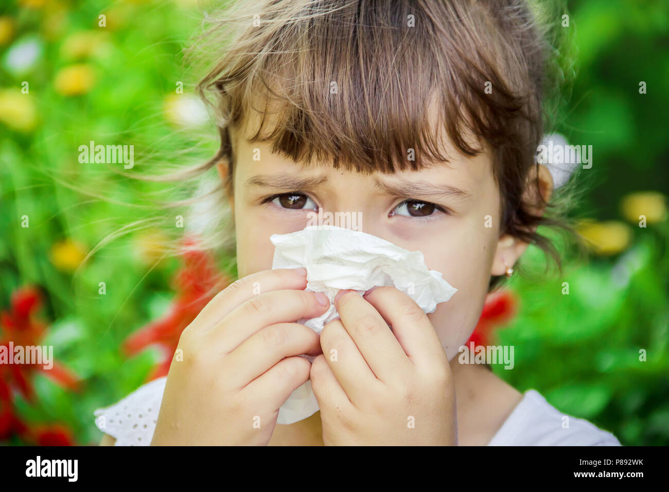 Народное средство насморка детям года. Насморк. Сезонная аллергия у детей. Насморк у ребенка. Сезонный насморк и кашель у детей.