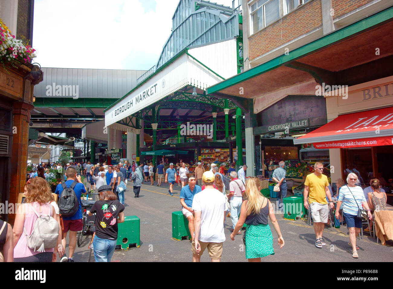 Old street food market london hi-res stock photography and images - Alamy