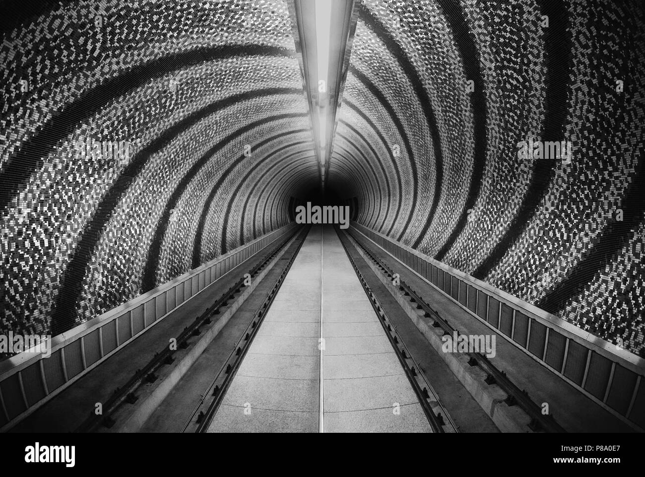 Spiral Tunnels Stock Photos & Spiral Tunnels Stock Images Alamy