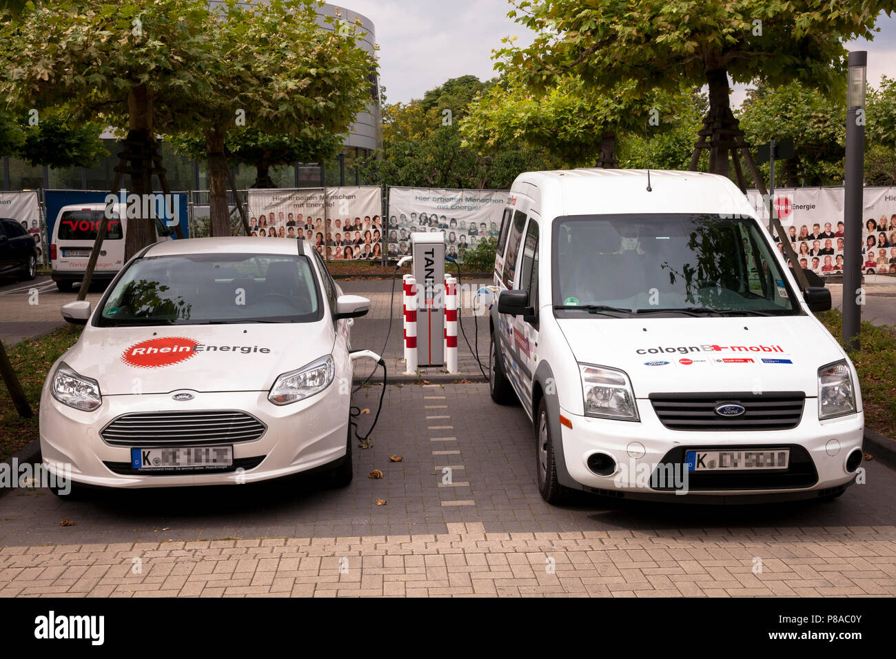 Company Cars Of The Energy Provider Rheinenergie At A Charging Station For Electric Cars Cologne Germany Dienstwagen Des Energieversorgers Rheinene Stock Photo Alamy