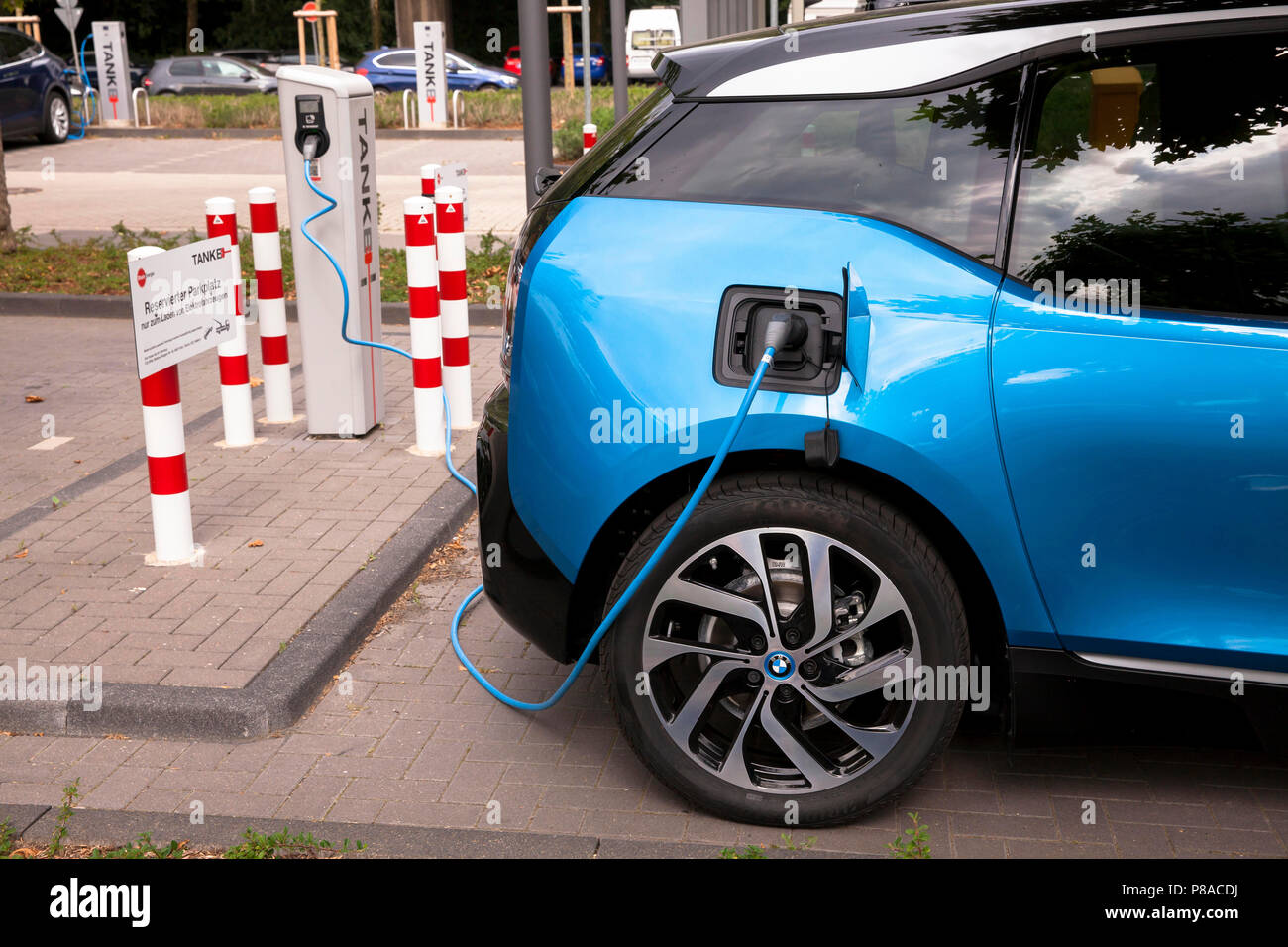 BMW i3 - Ladekabel, Ladestecker und mobile Ladestationen für den BMW i3.