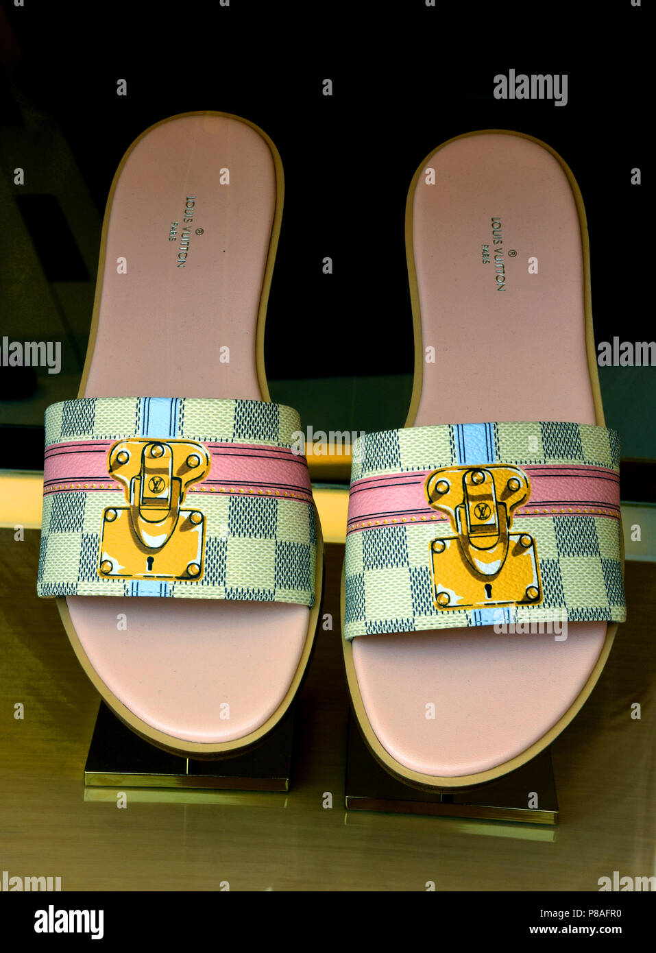 flip flops louis vuitton