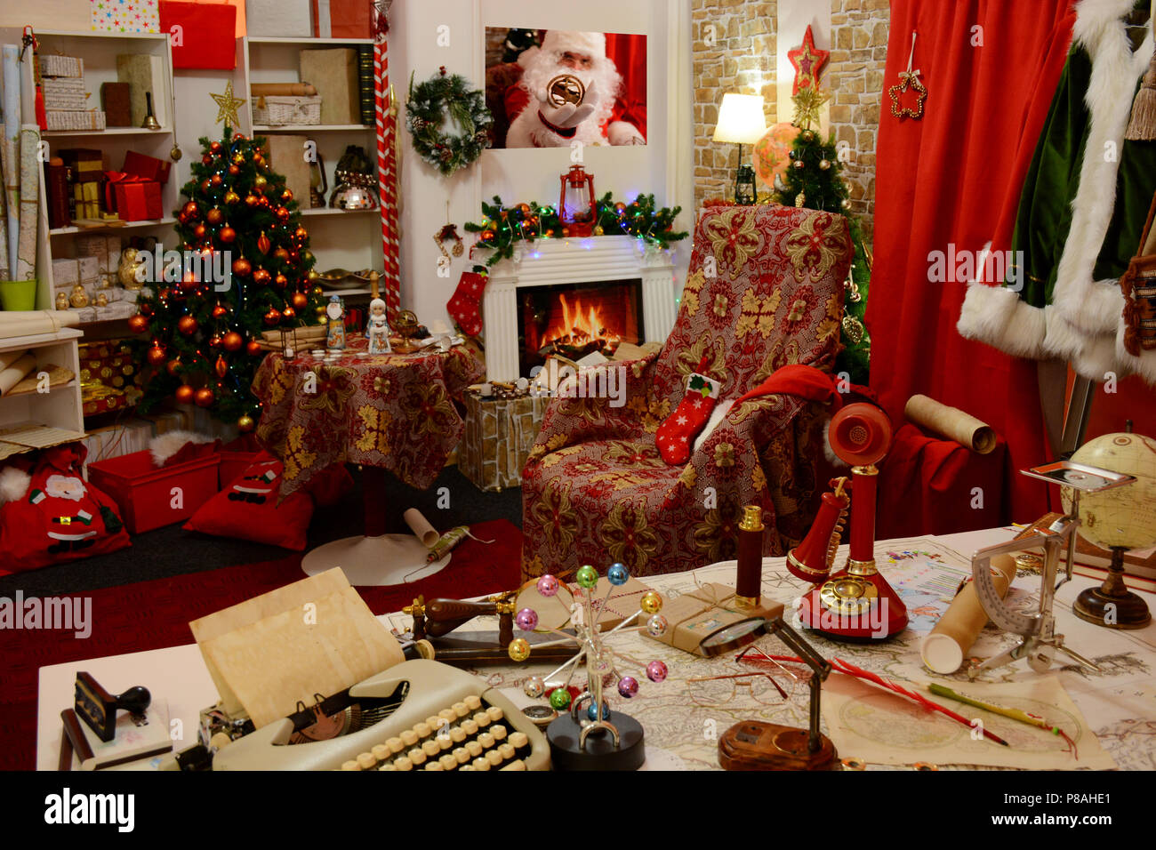 Picture Of Santa In The Living Room