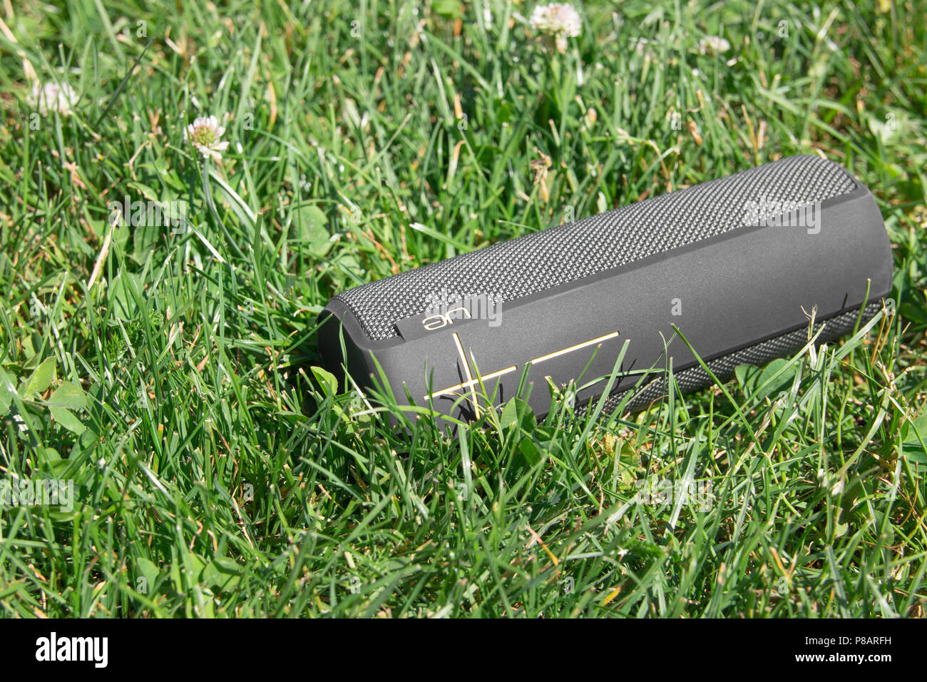 Ue boom speaker hires stock photography and images Alamy