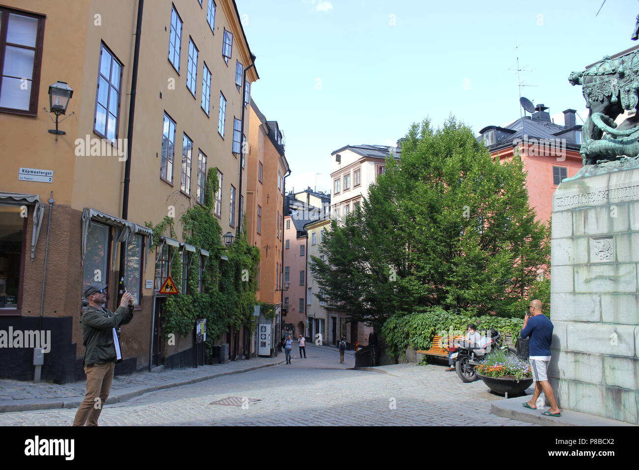 Cozy Aesthetic Summer Streets And Buildings In Gamla Stan The Old Town In Stockholm Sweden Stock Photo Alamy