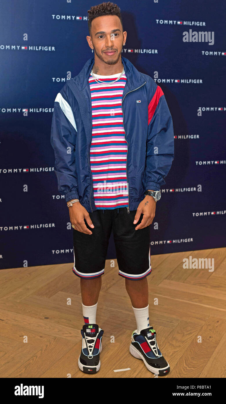 Lewis Hamilton arrives at the Tommy Hilfiger store on Regent Street, London,  for 'An audience with Lewis Hamilton' Stock Photo - Alamy
