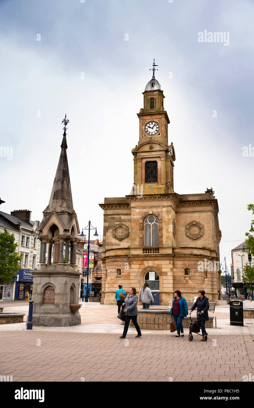 UK, Northern Ireland, Co Londonderry, Coleraine, Town Hall and Andrew Orr memorial fountain Stock Photo