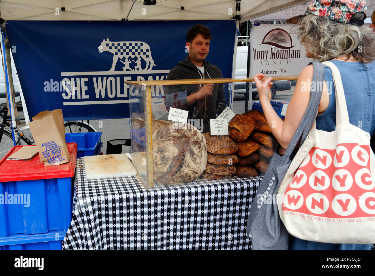 She Wolf Bakers at the Union Square Greenmarket Stock Photo