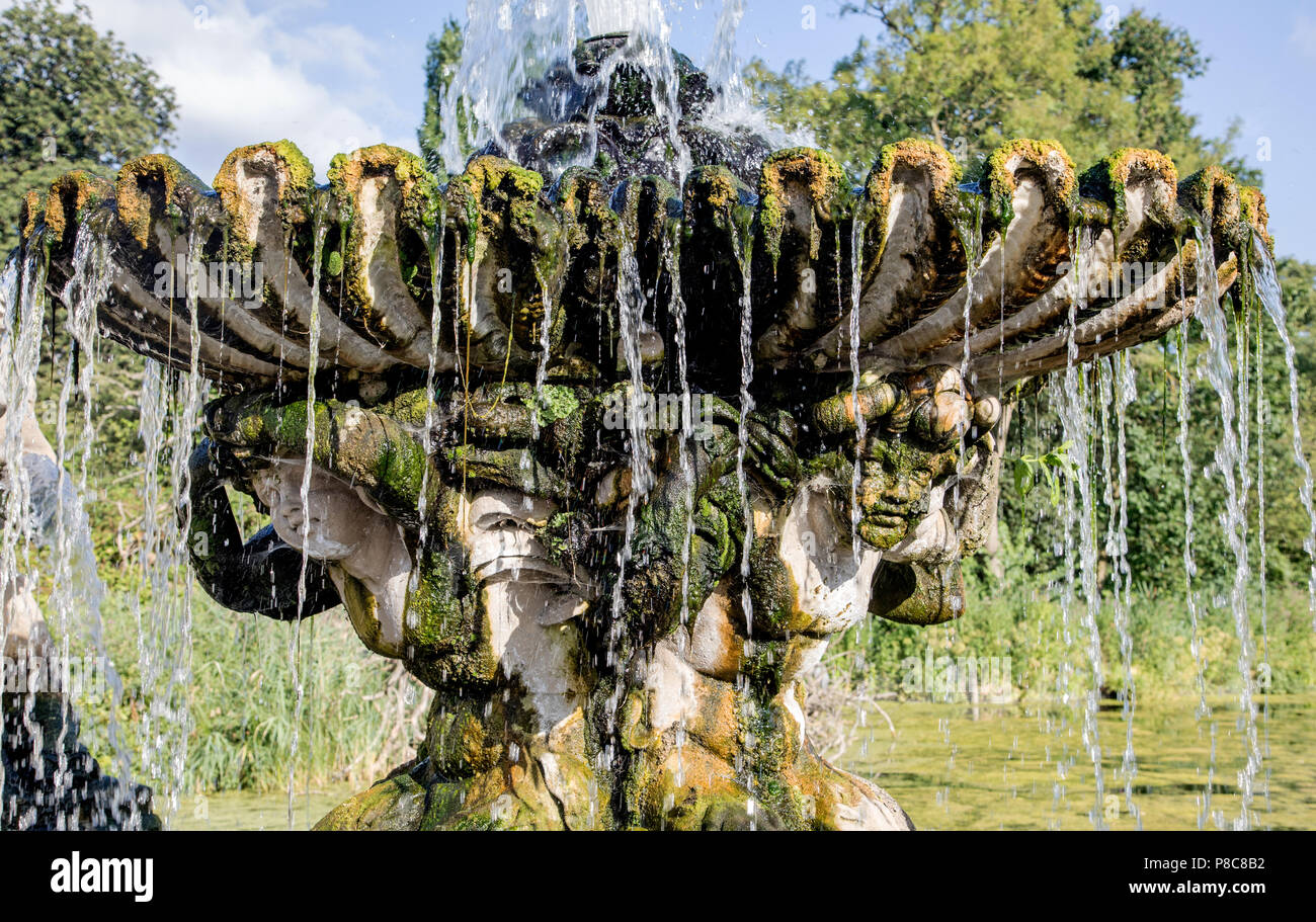 Fountain and Statues The Italian Water Gardens Hyde Park London UK Stock Photo
