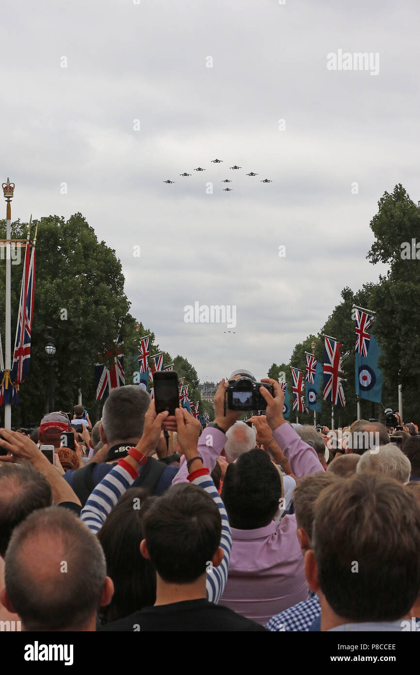 London Uk 10th July 2018 Tornado Gr4 Raf100 Parade And Flypast The Mall Buckingham Palace London Uk 10 July 2018 Yal Air Force Centenary Parade And Flypast Of Raf Aircraft Over