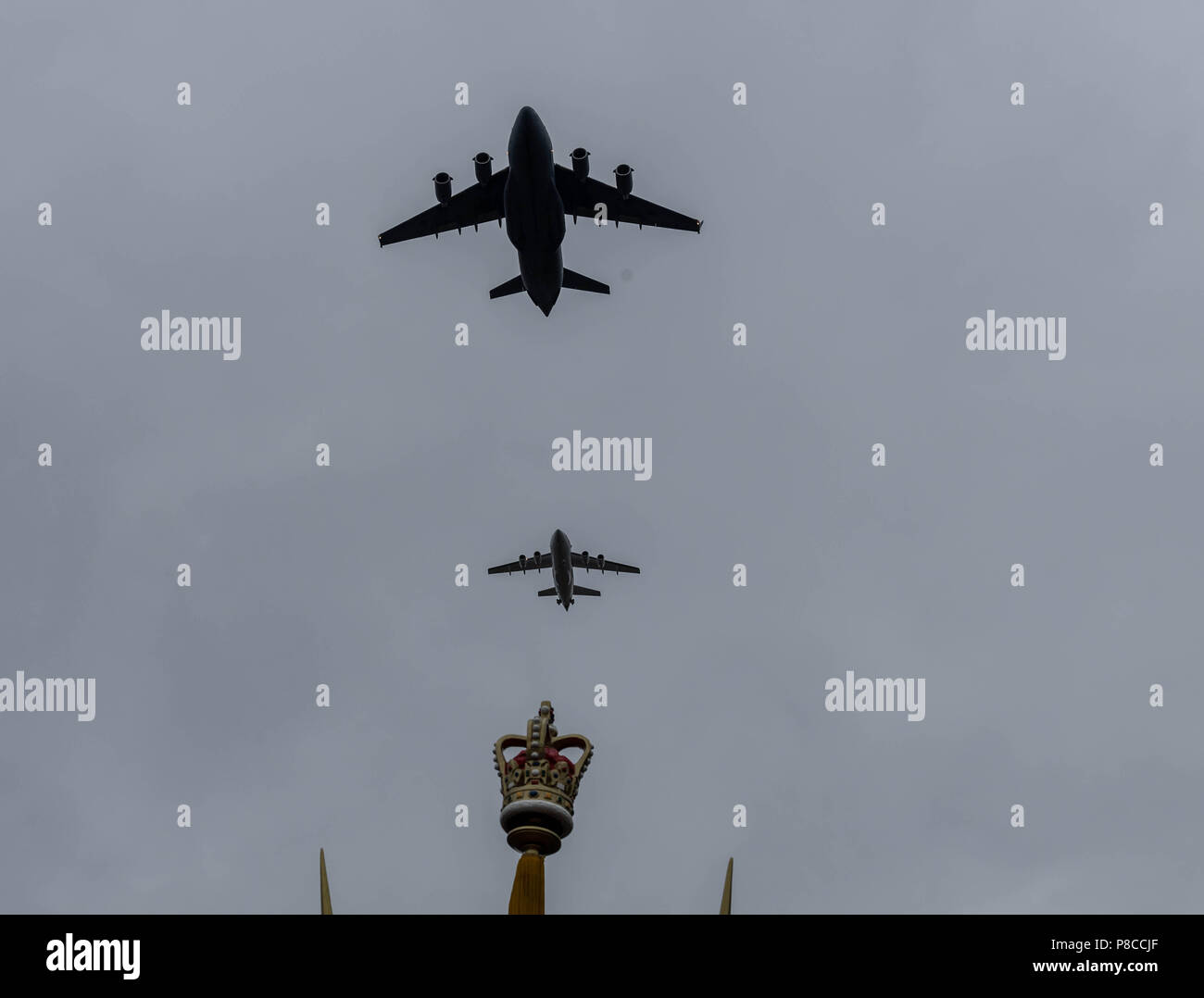 London 10th July 2018 The RAF 100 flypast in the Mall London Credit Ian Davidson/Alamy Live News Credit: Ian Davidson/Alamy Live News Stock Photo