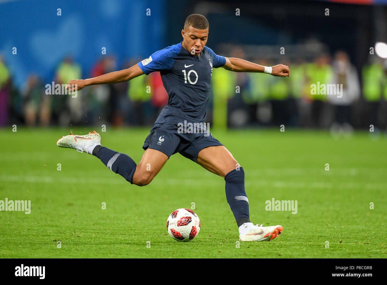 Kylian Mbappe Shooting Hi res Stock Photography And Images Alamy