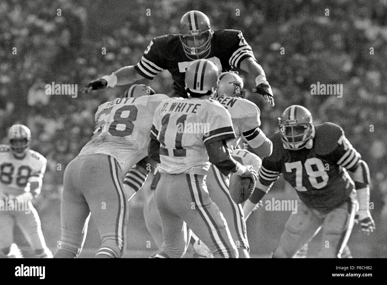 San Francisco, California, USA. 10th Jan, 1982. San Francisco 49ers  vs.Dallas Cowboys at Candlestick Park Sunday, January 10. 1982. 49ers beat  Cowboys 28-27 for Conference Championship. San Francisco 49ers (61) Guard  Dan