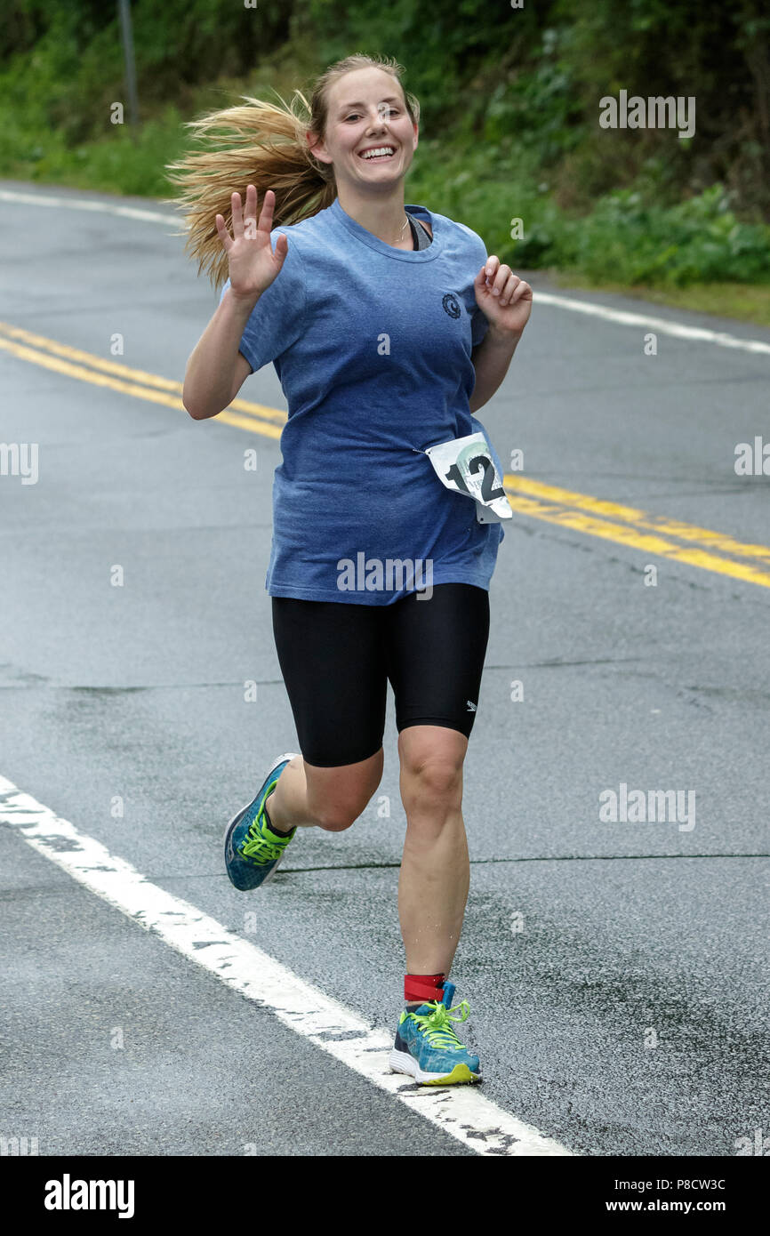 Catie Ledwick during the run segment in the 2018 Hague Endurance Festival Sprint Triathlon Stock Photo