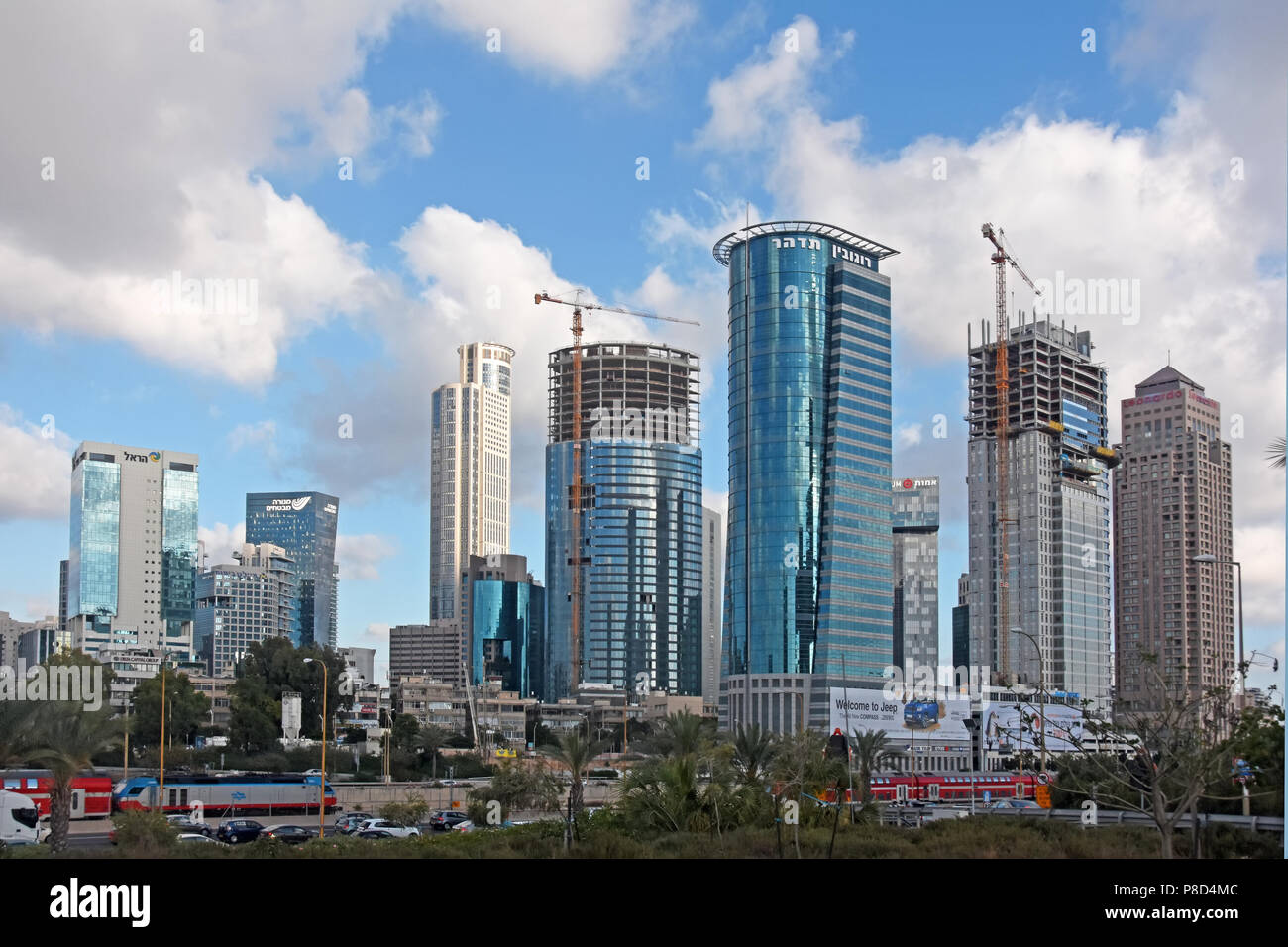 Israel tel aviv construction hi-res stock photography and images - Alamy