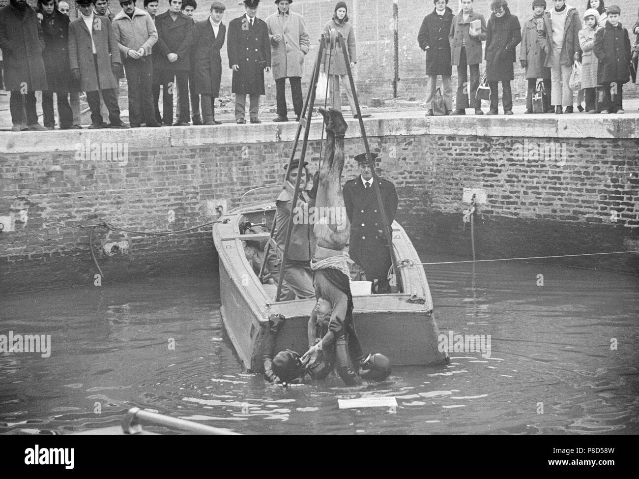 Don't Look Now (1973) Date: 1973 Stock Photo - Alamy