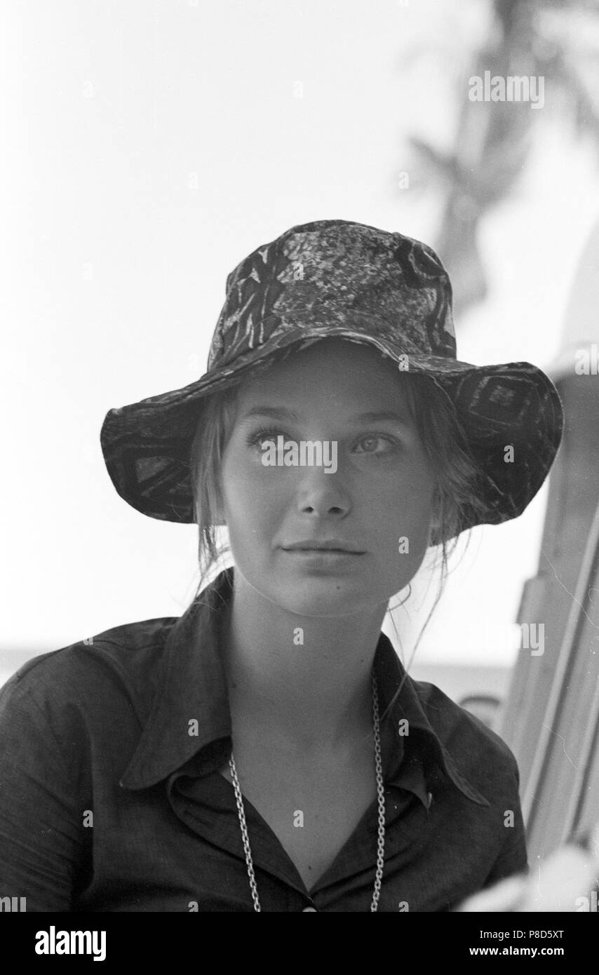 The Dove (1974) Deborah Raffin, Date: 1974 Stock Photo - Alamy