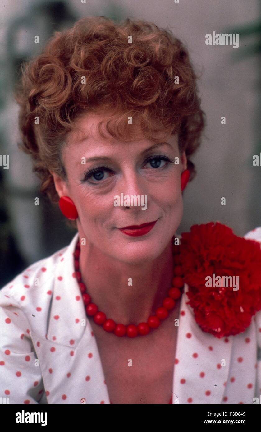 Maggie smith hi-res stock photography and images - Alamy