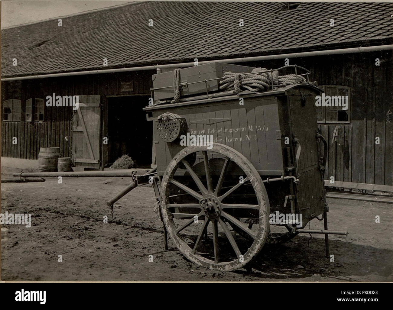 60 cm M. 15a Scheinwerfer, Requisitenkarren, aufgenommen in Obervellach am 17.Mai 1916 (BildID 15472653). Stock Photo