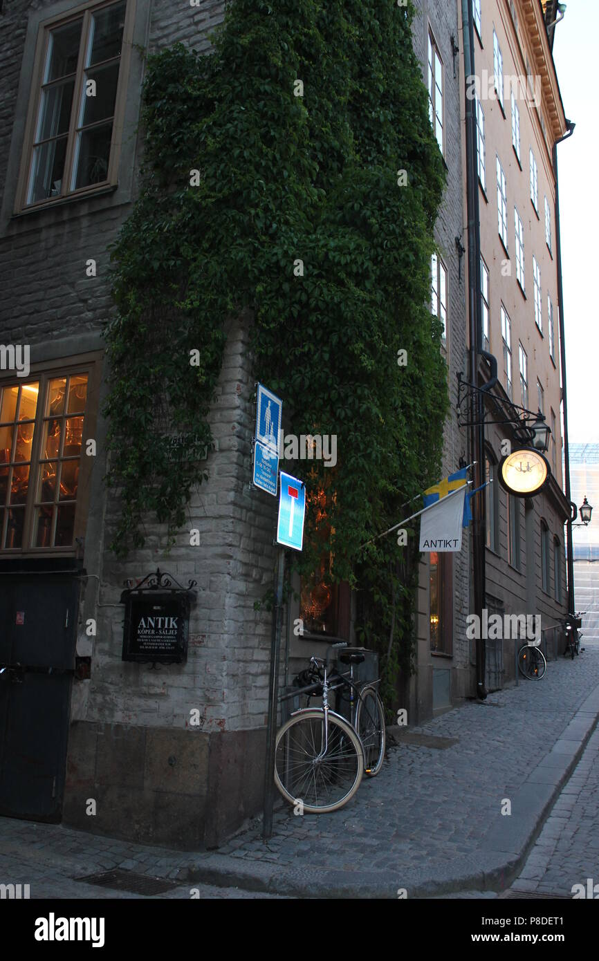 Cozy Aesthetic Summer Streets And Buildings In Gamla Stan The Old Town In Stockholm Sweden Stock Photo Alamy