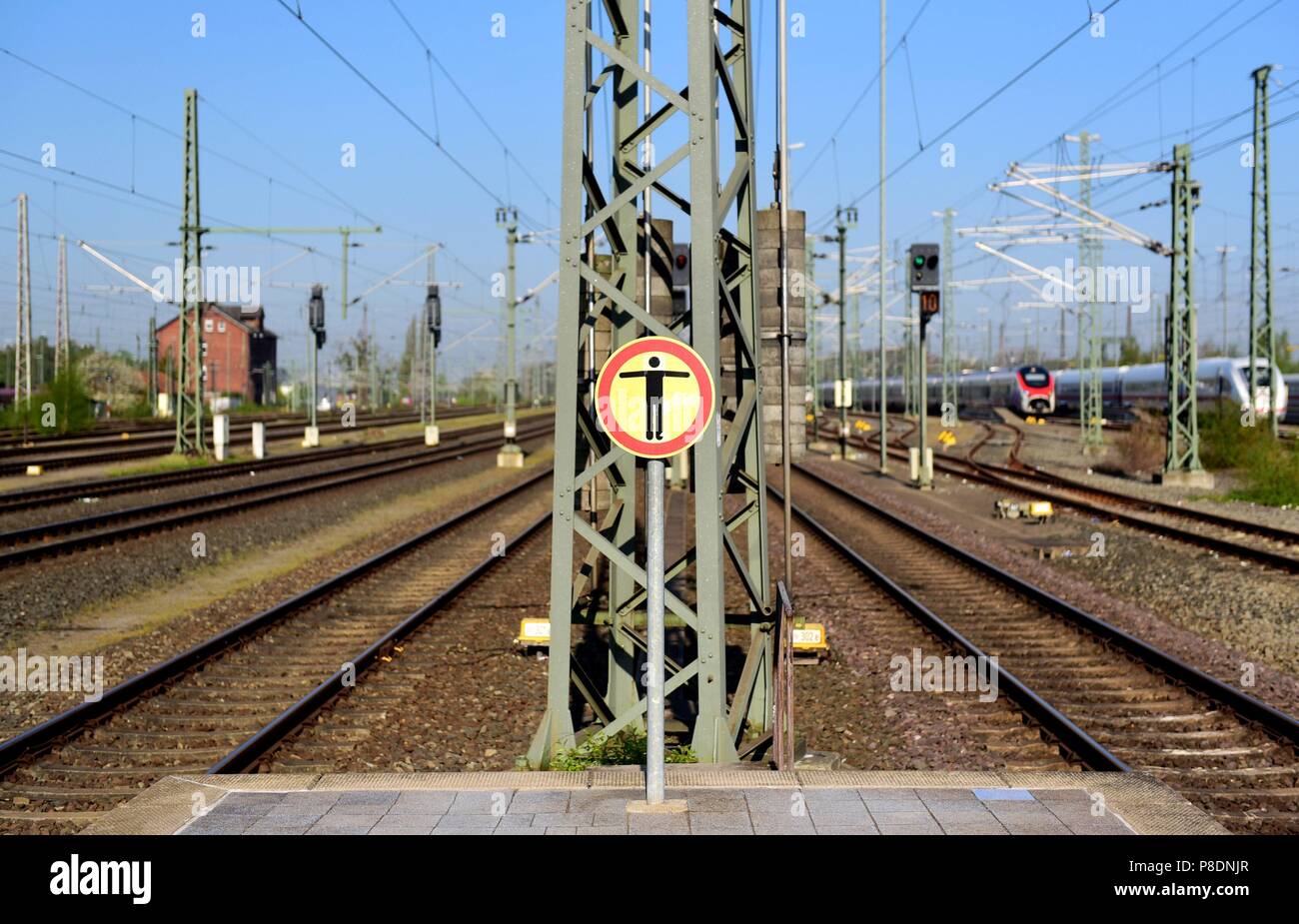 The platform of a train station in Hanover (Germany), 18 April 2018