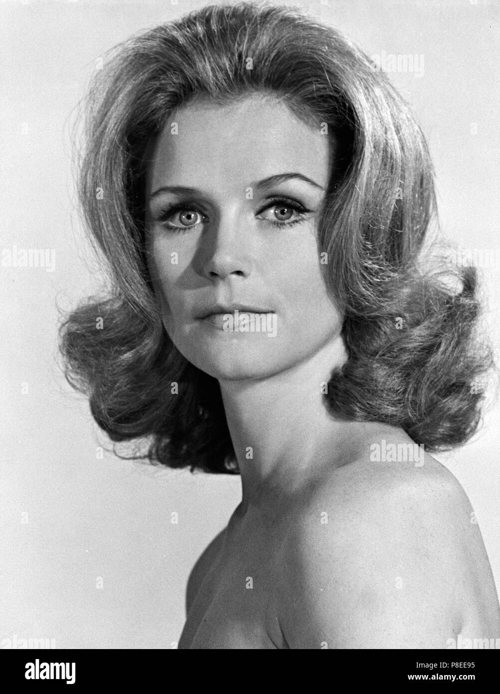 Lee remick hi-res stock photography and images - Alamy