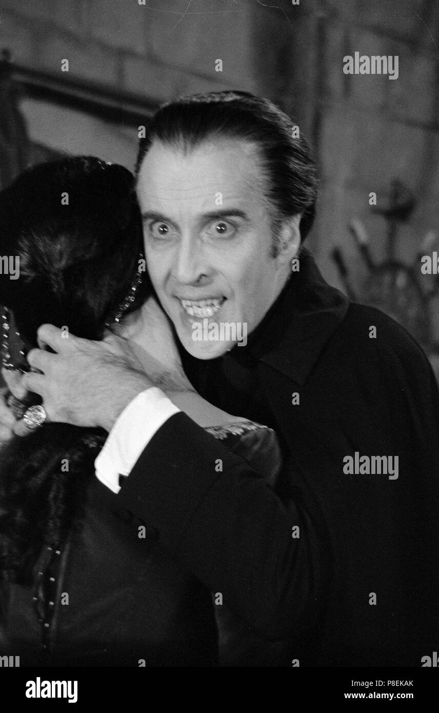 Scars of Dracula (1970) Christopher Lee, Anouska Hempel