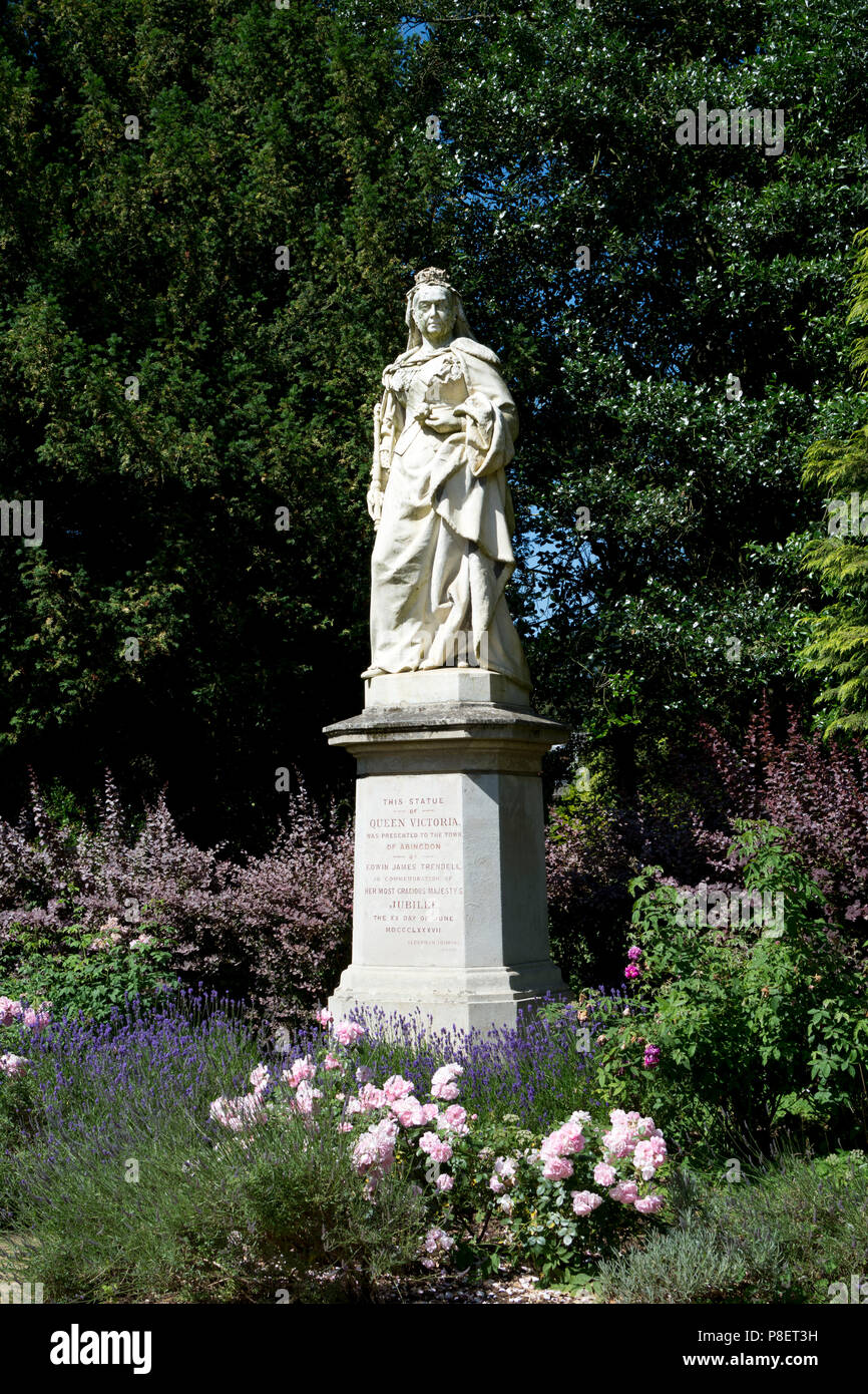 Queen Victoria statue in Abbey Gardens, Abingdon, Oxfordshire, England