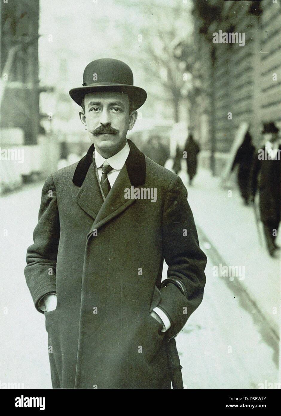 Мануэль де фалья фото. Мануэль де фалья испанский композитор. М де фалья композитор. Юрий азагаров пианист. Мануэль де фалья испанский композитор.