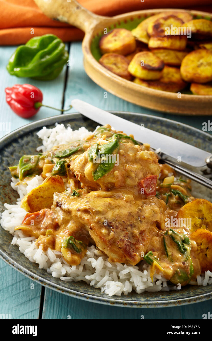 Chicken thigh peanut butter curry hires stock photography and images