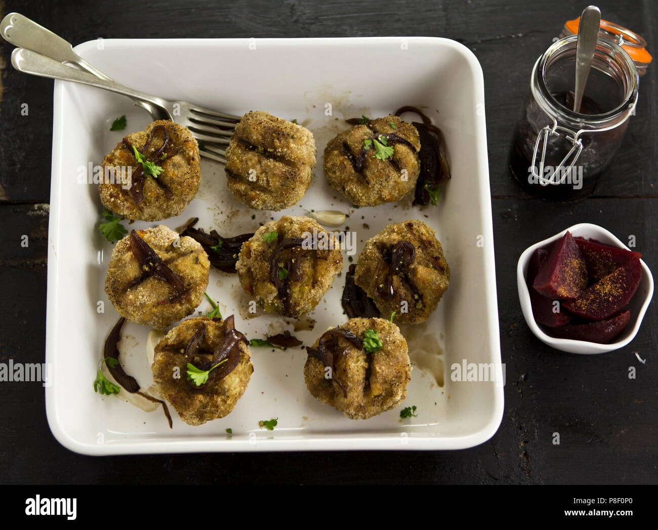 Stack Meatballs Stack meatballs hi-res stock photography and images - Alamy