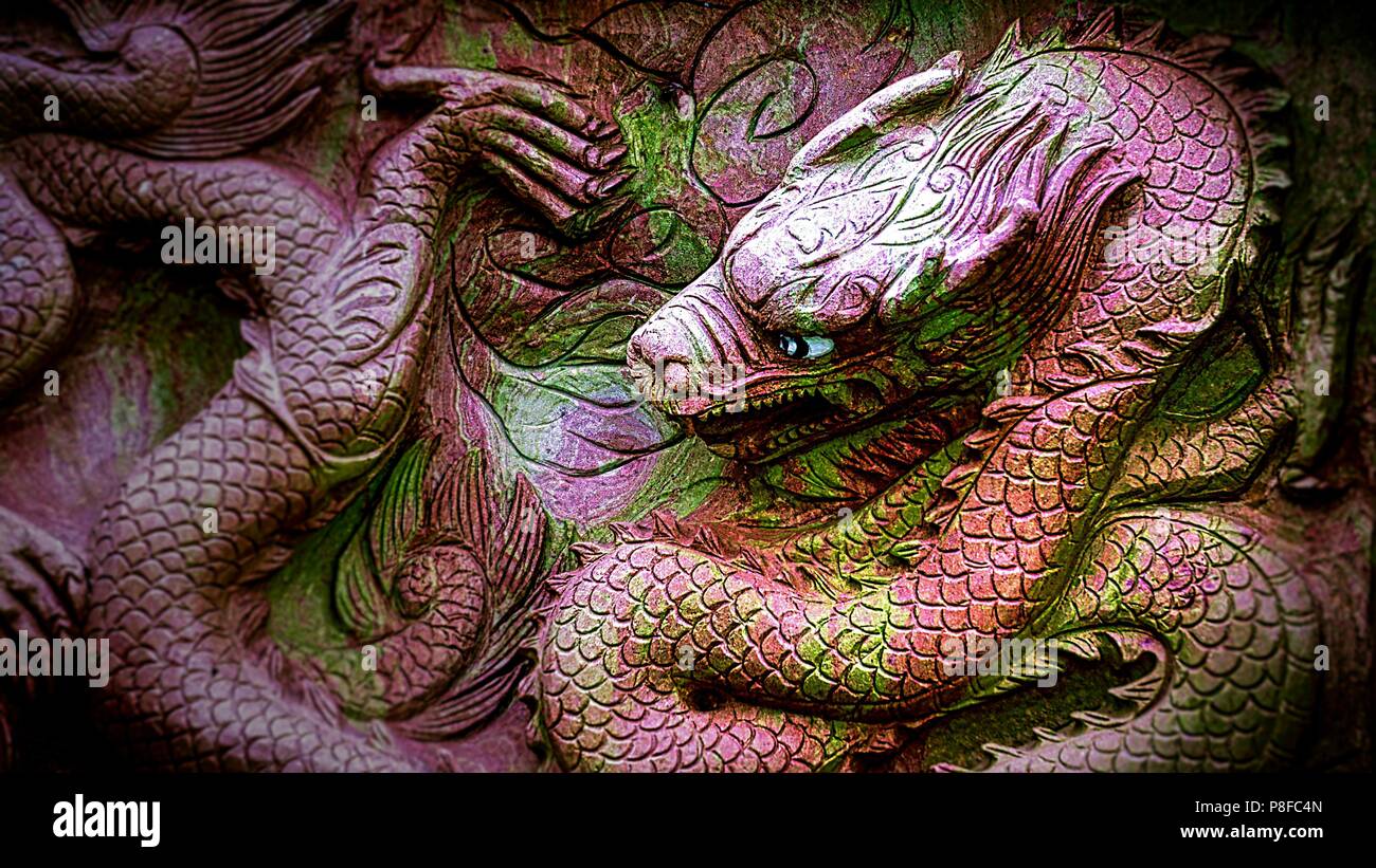 Chinese dragon sculpture hi-res stock photography and images - Alamy