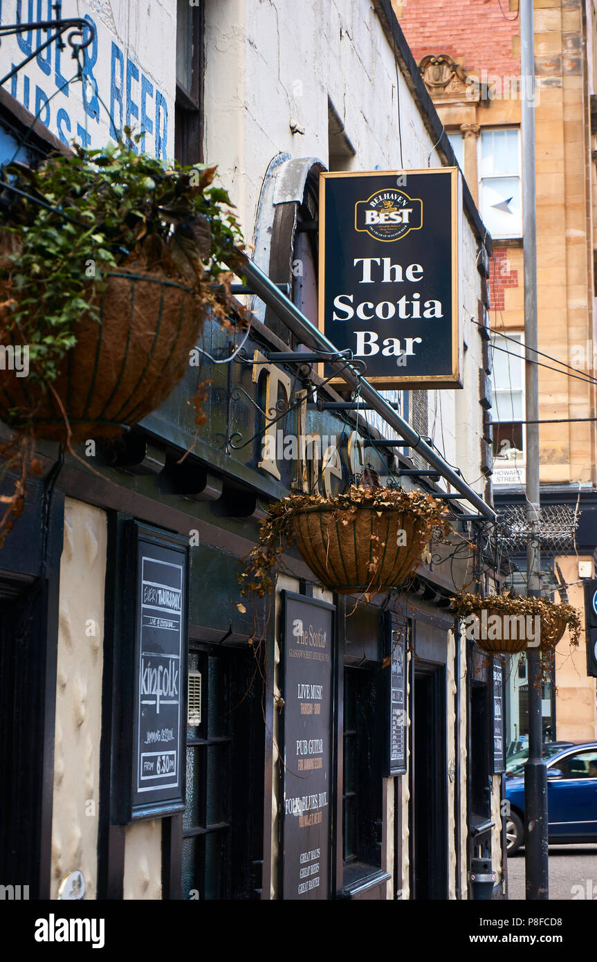 The Scotia is the oldest registered pub / bar in Glasgow opened in 1792. Stock Photo