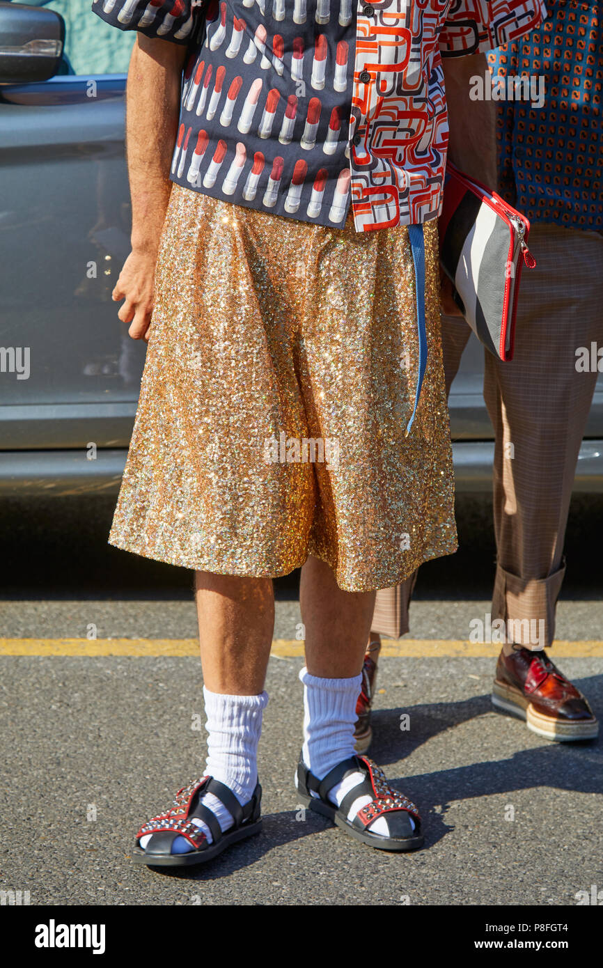 Socks and sandals fashion 2019 sale