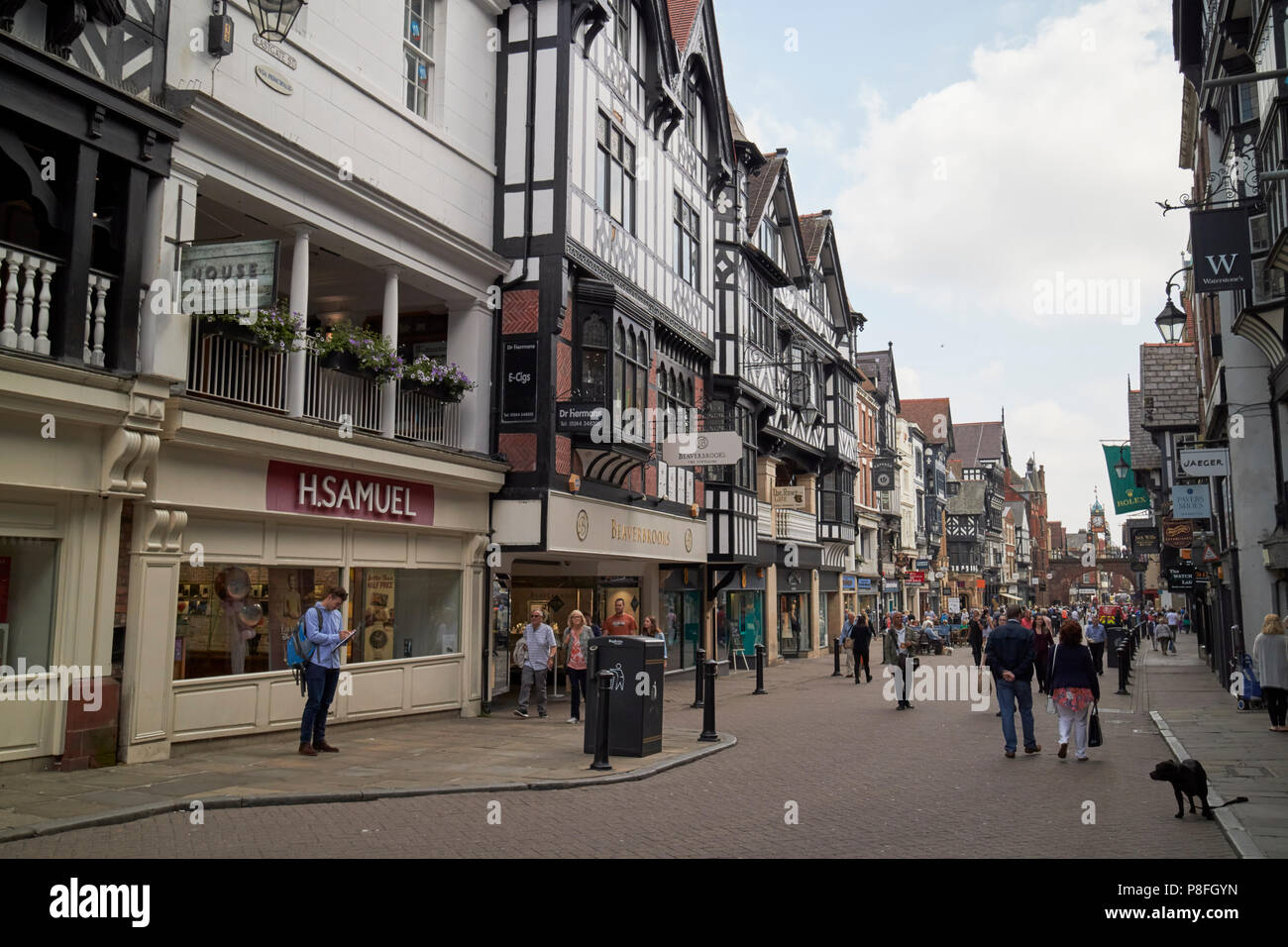 eastgate street shopping area leading to eastgate chester cheshire