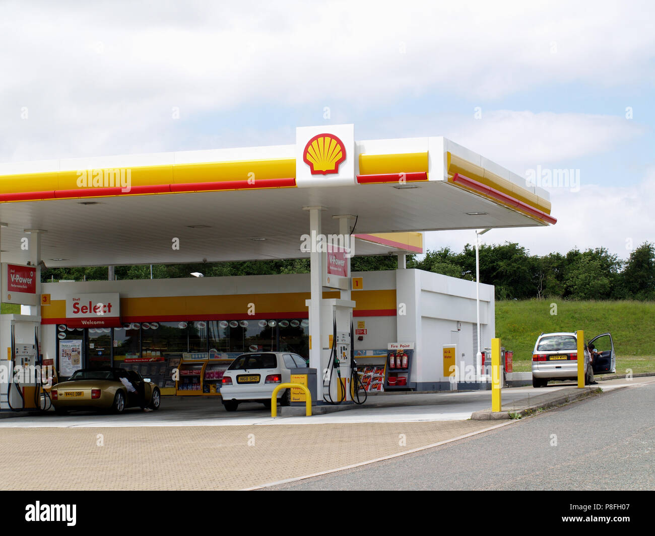 Shell filling station at Sutton Scotney Service Station, near