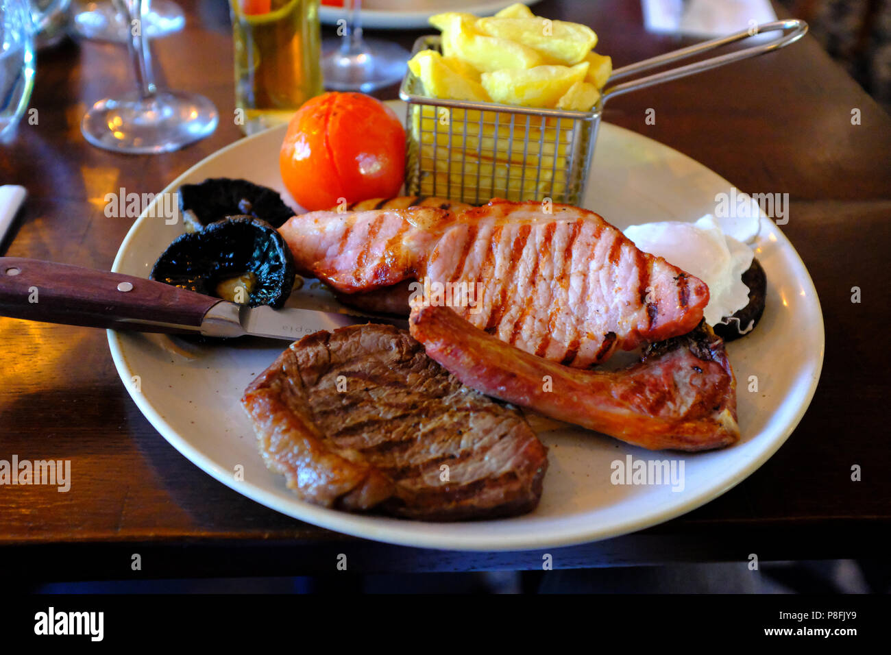 Mixed grill breakfast hires stock photography and images Alamy