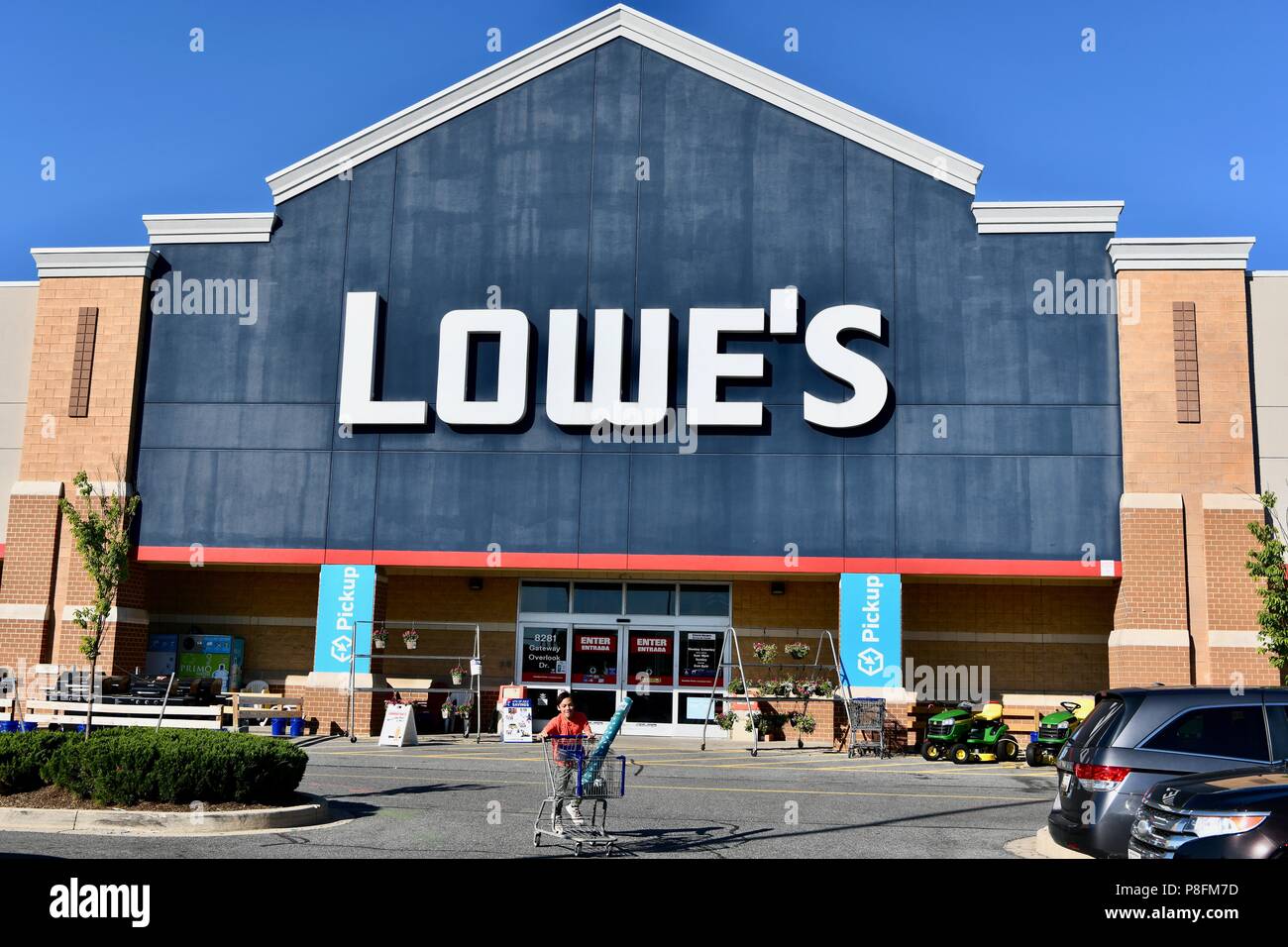 Lowe's home improvement store exterior, MD, USA Stock Photo
