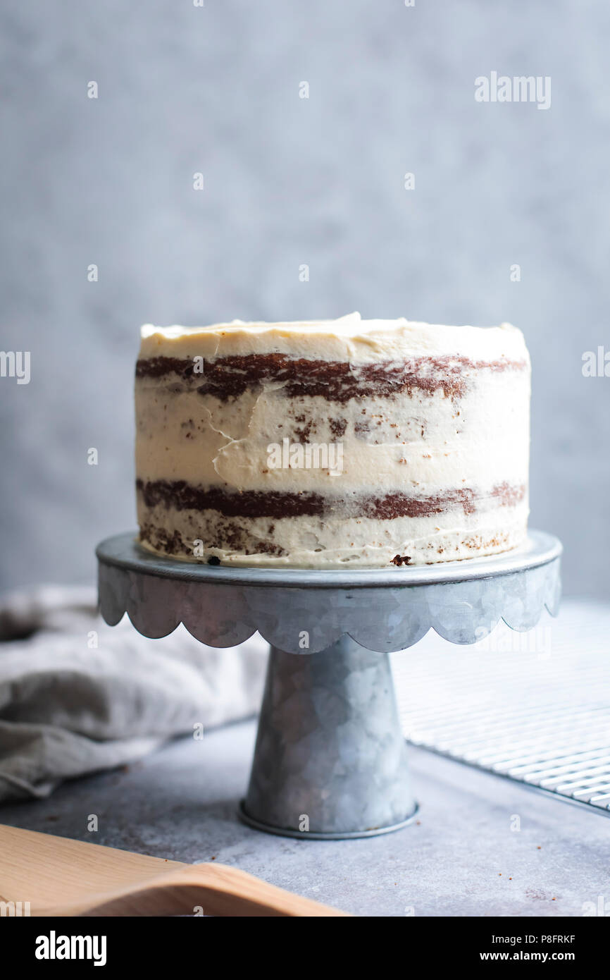 Frosted cake hi-res stock photography and images - Alamy