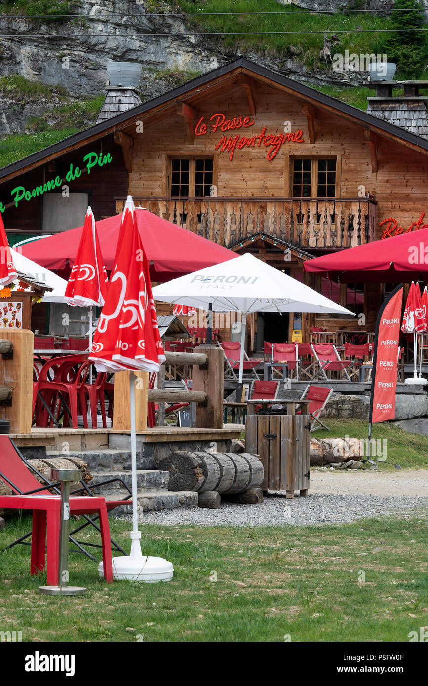 The Chalet Style Le Passe Montagne Restaurant in the Beautiful Setting of Les Lindarets French Alps Haute-Savoie Portes du Soleil France Stock Photo