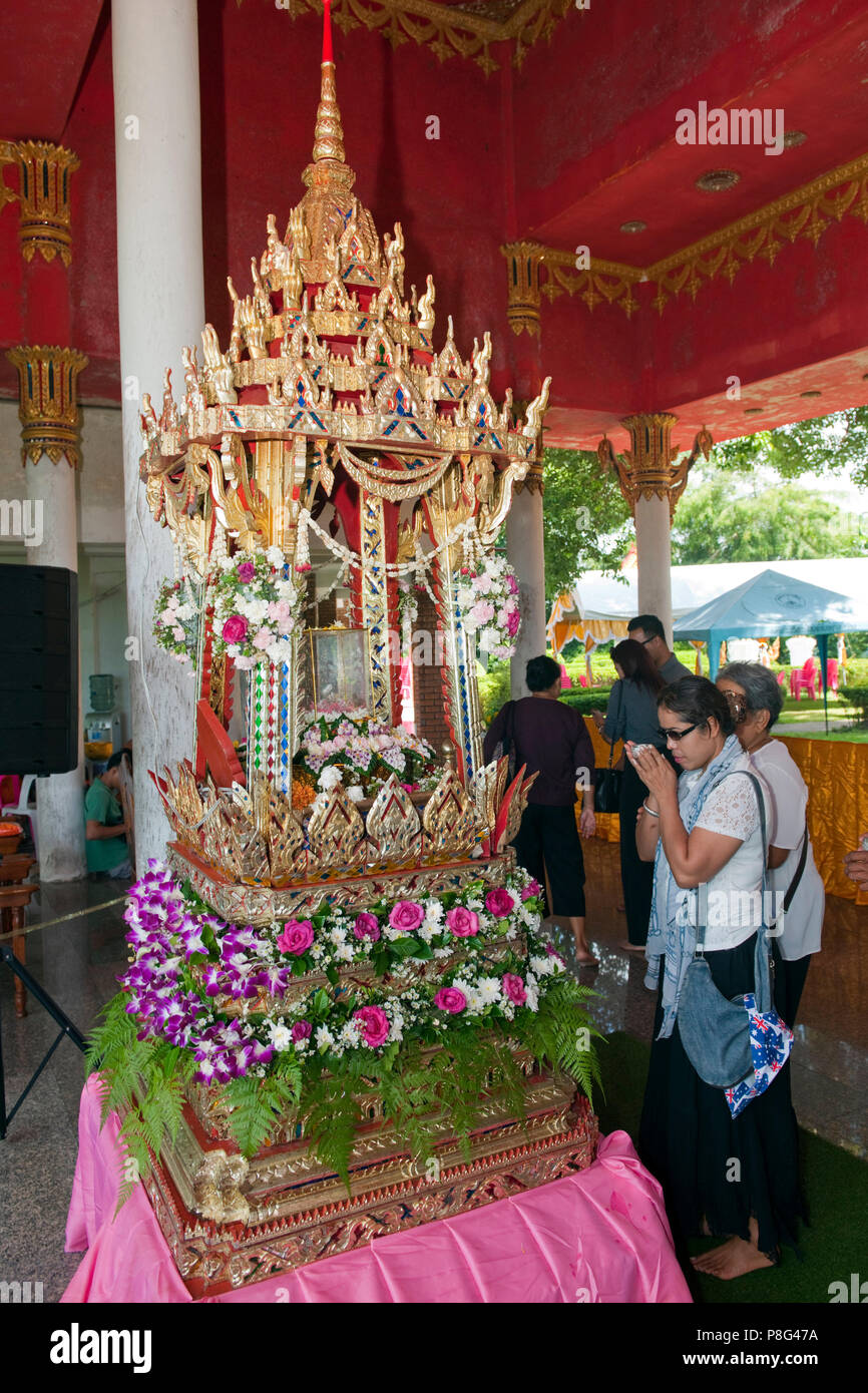 believer praying, Wat Bang Riang, buddhistic temple, Thap Put, Amphoe hap Put, Phang Nga province, Thailand, Asia Stock Photo