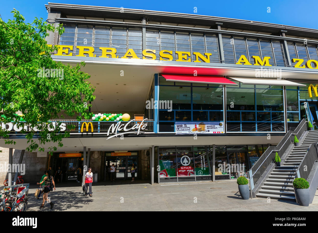 Berlin Zoologischer Garten Railway Station Stock Photos Berlin