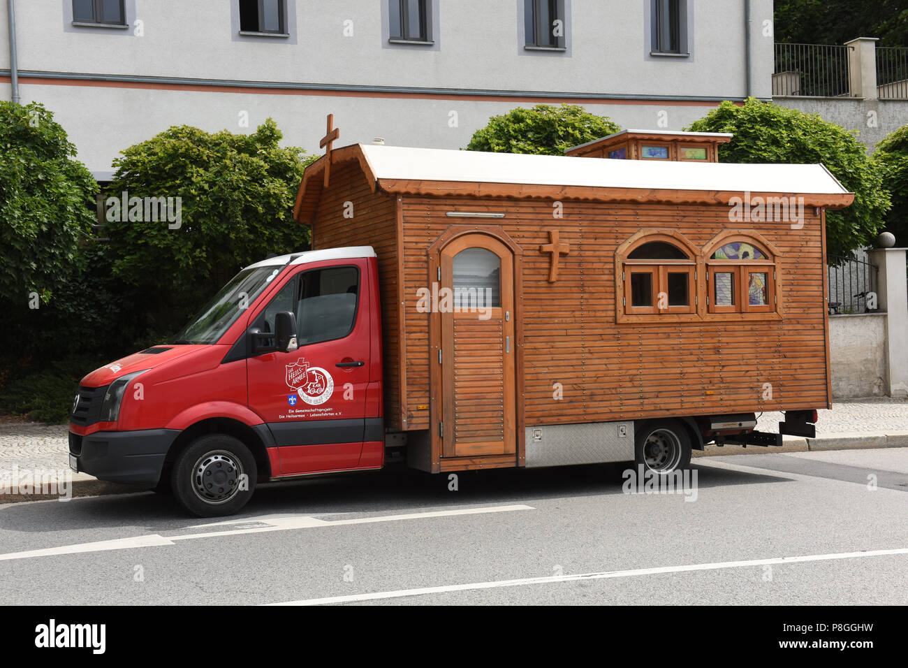 Mobile church hi-res stock photography and images - Alamy