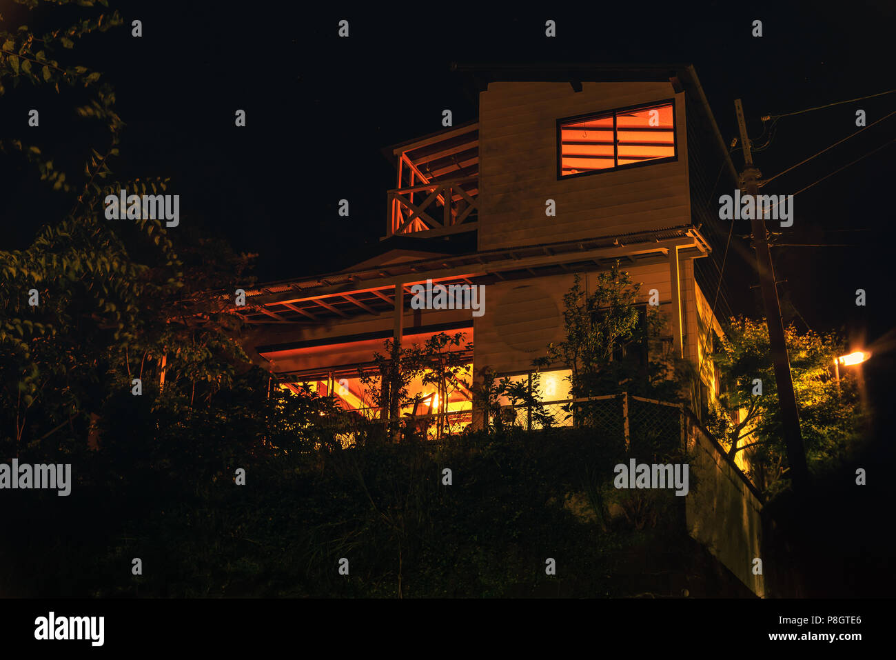 Japanese house entrance hi-res stock photography and images - Alamy