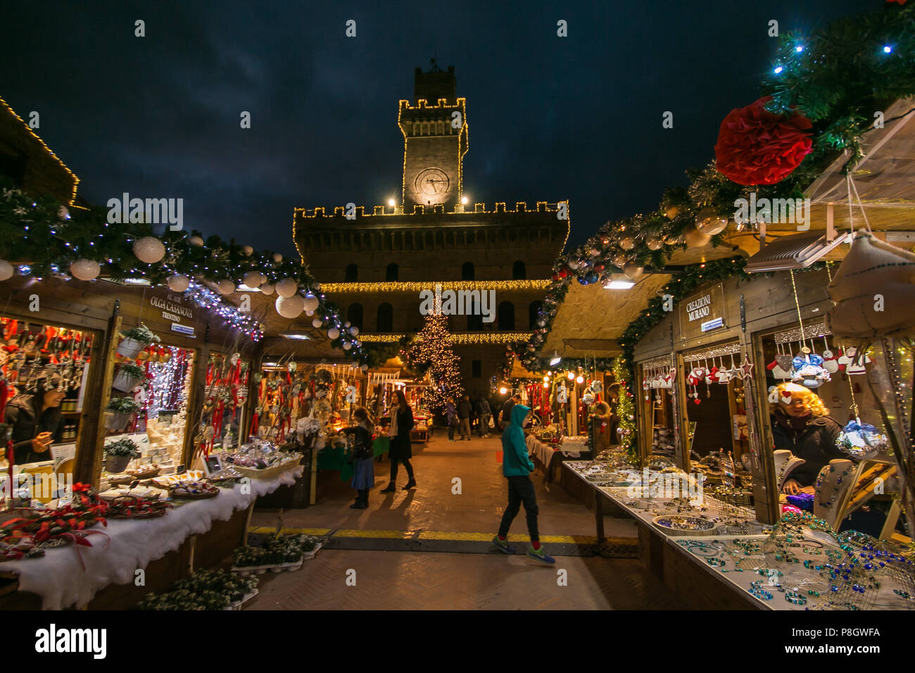 MONTEPULCIANO, ITALY - NOVEMBER 18, 2017: Christmas market and ...