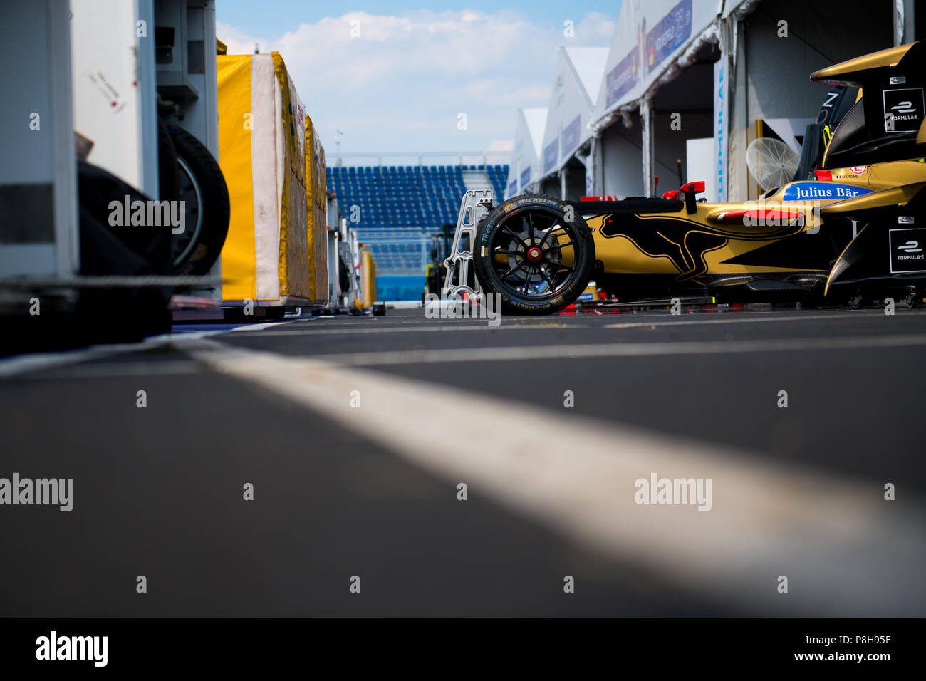 New York, USA. 11th July, 2018. A Techeetah Formula E racing car in the pitlane as preparations continue ahead of the 2018 NYC E-Prix. Credit: Lou Johnson / Spacesuit Media. Credit: Spacesuit Media/Alamy Live News Stock Photo