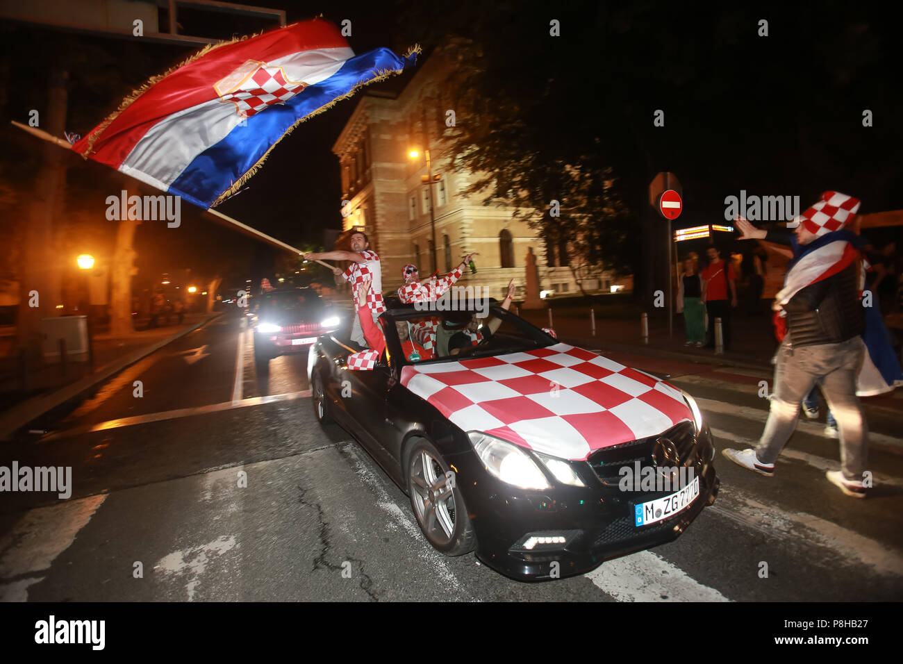 Car Vs England Hi res Stock Photography And Images Alamy car-vs-england-hi-res-stock-photography-and-images-alamy